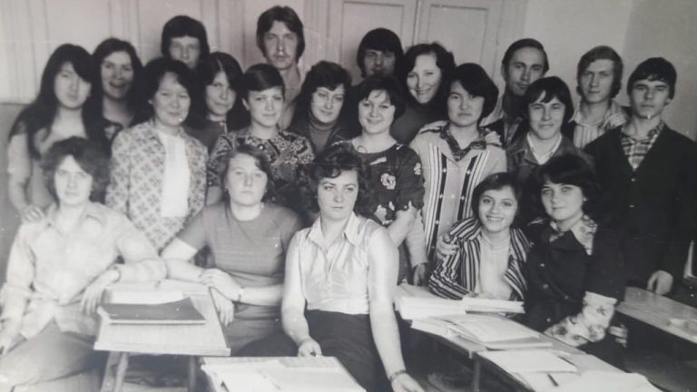 1977 г. 1 курс 114 группа физмата