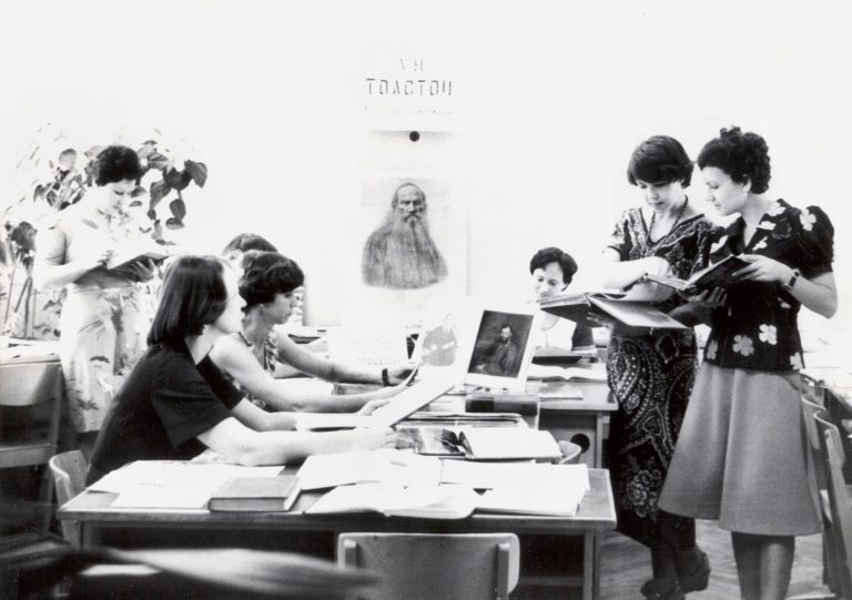 Выставка в библиотеке, 1978 г.
