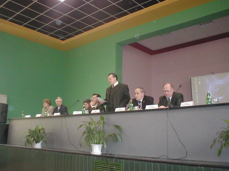 Конференция, октябрь 2004 г., социология