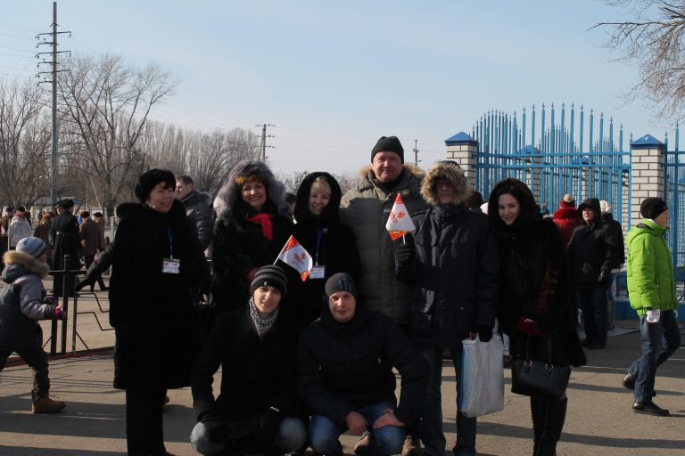 Преподаватели и студенты исторического факультета на церемонии встречи Олимпийского огня, 6 января 2014 года
